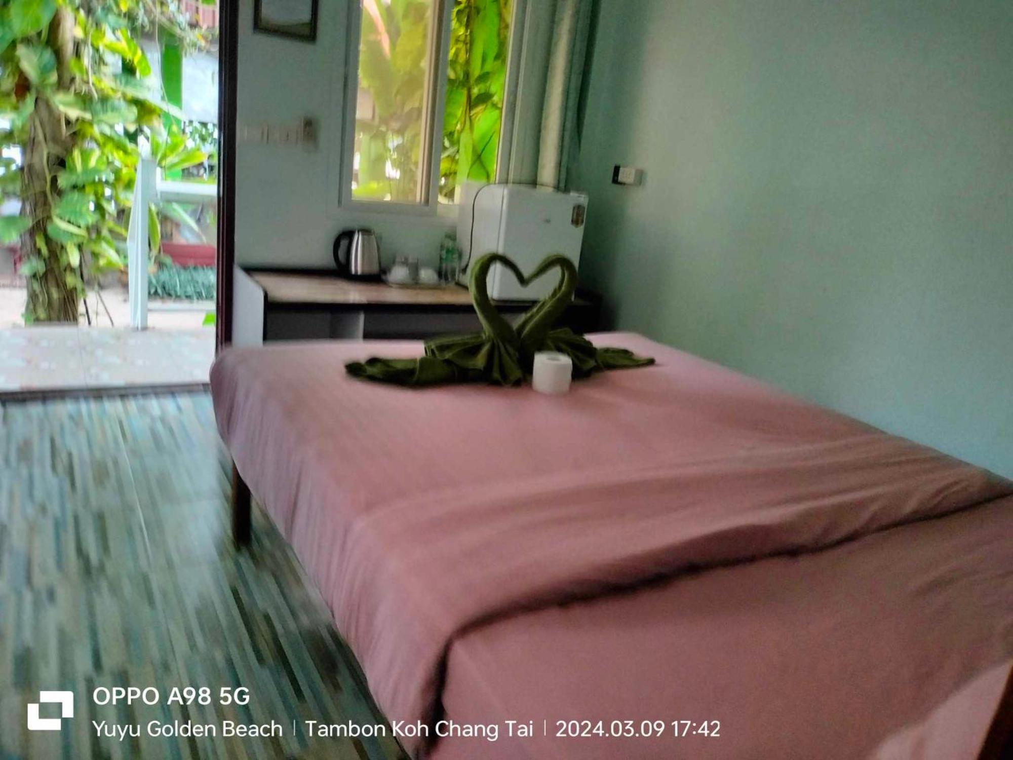 Yuyu Golden Beach Koh Chang Oda fotoğraf